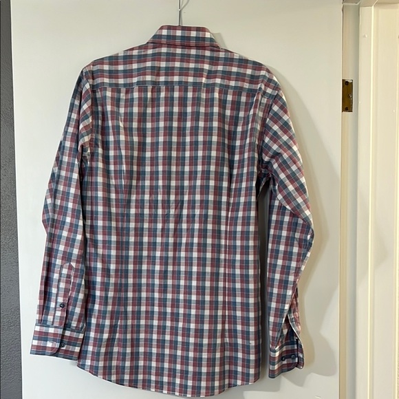 Casual Blue and Red Button Down Shirt with Classic Collar - Picture 4 of 6